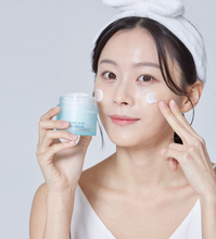 Load image into Gallery viewer, Dr. Hedison Hyaluronic Acid Moisture Cream (80ml)